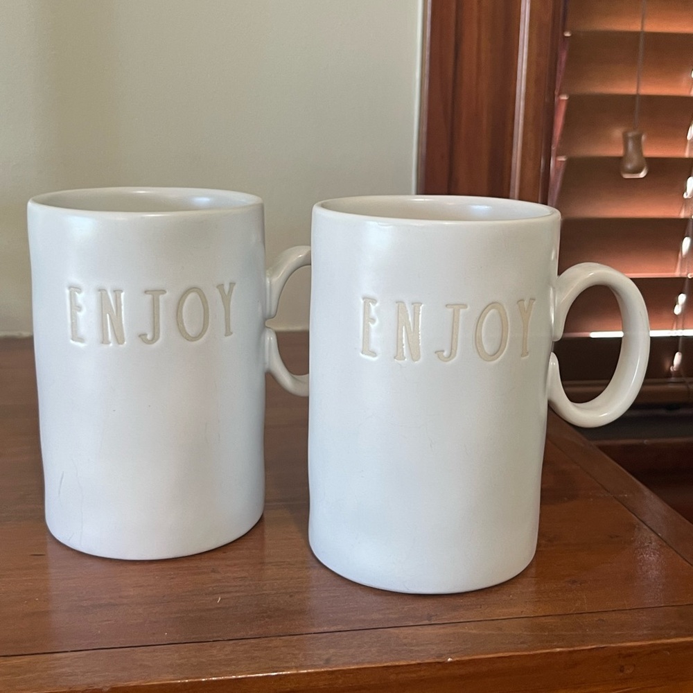 White Enjoy Mugs Set
